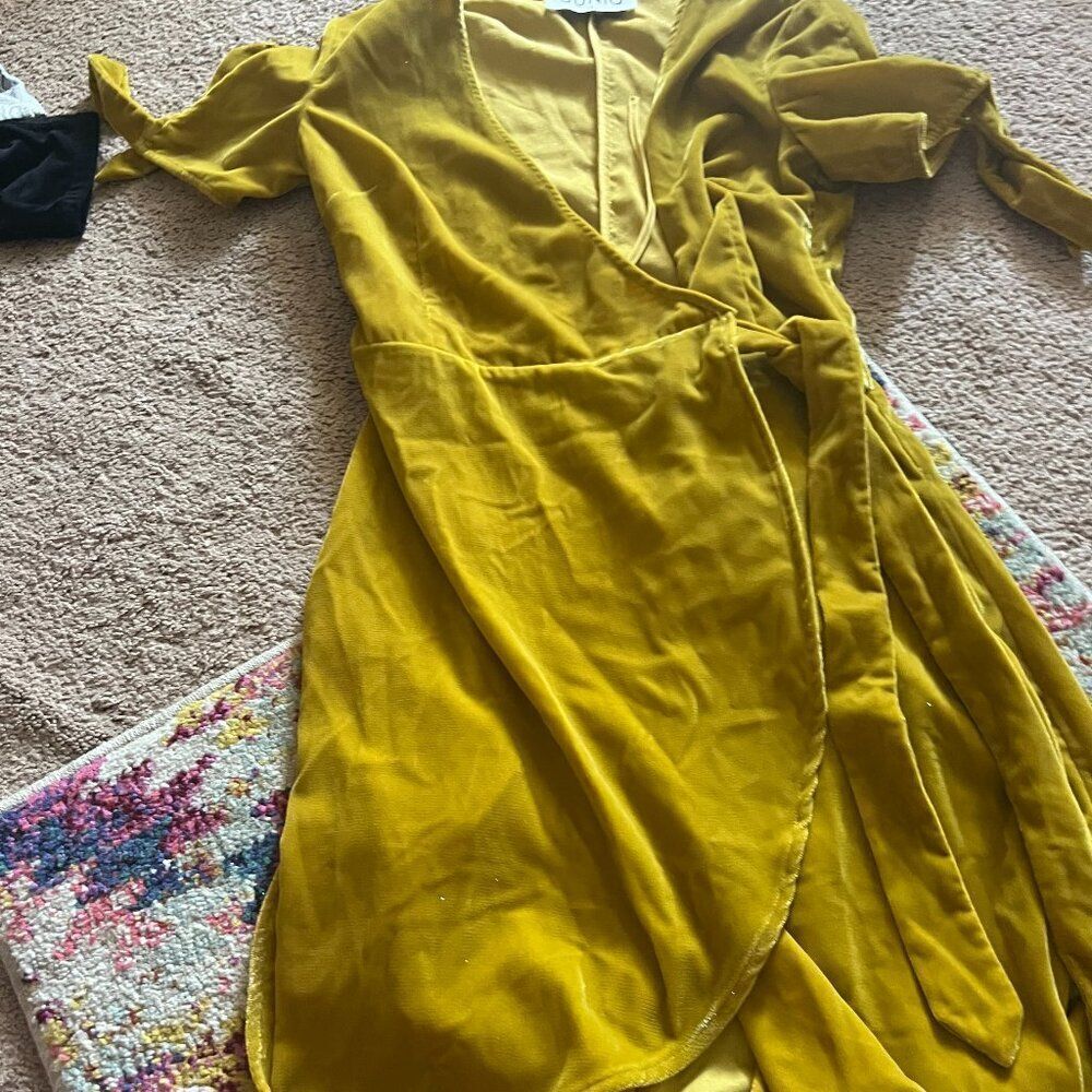 Uuniq‎ velvet small wrap dress